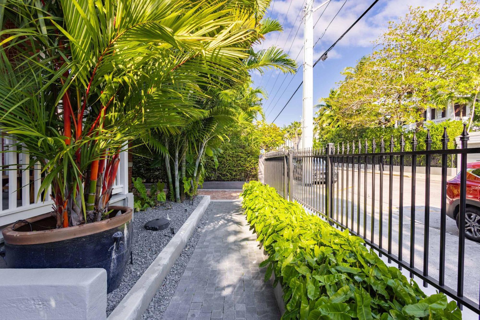 Takeover At The Grand Maloney Key West Kültér fotó